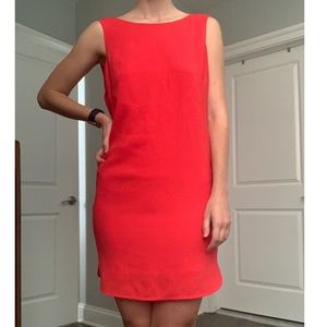 BCBGMaxAzaria dress | low back shift dress | great for wedding guests!